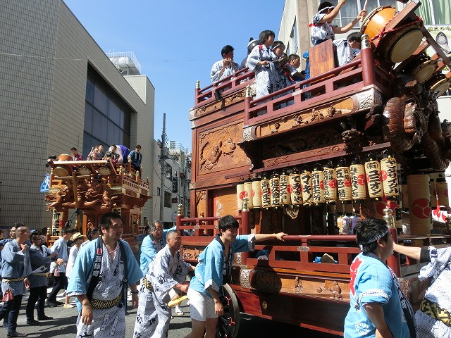 昼と夜 2回の山車の引き回しは結構きつい 吉原のてんのさん その2_f0141310_719335.jpg