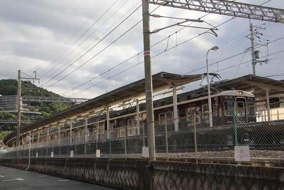 阪急 箕面駅 朝の梅田直通_d0202264_22215265.jpg