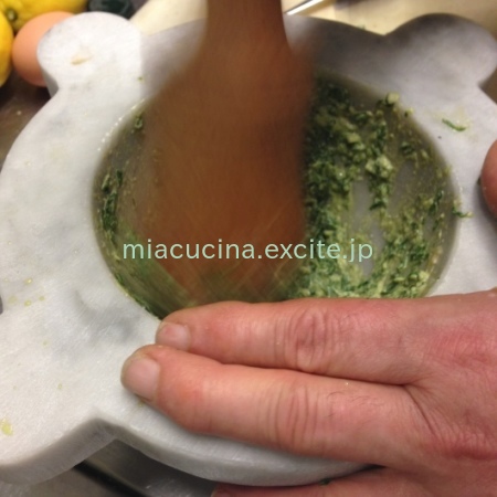 イタリア食旅行記③ 手打ちパスタ コルゼッティとトロフィエ_b0107003_11193247.jpg