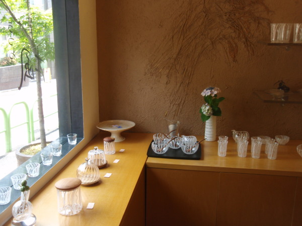 アキノヨーコガラス展 始まりました(6/20)_b0132442_18275330.jpg