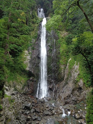  秘境「大杉谷」シシ淵から桃の木山の家_b0326303_11173631.jpg