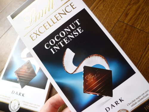 Lindt EXCELLENCE COCONUT INTENSE DARK_c0152767_21581645.jpg