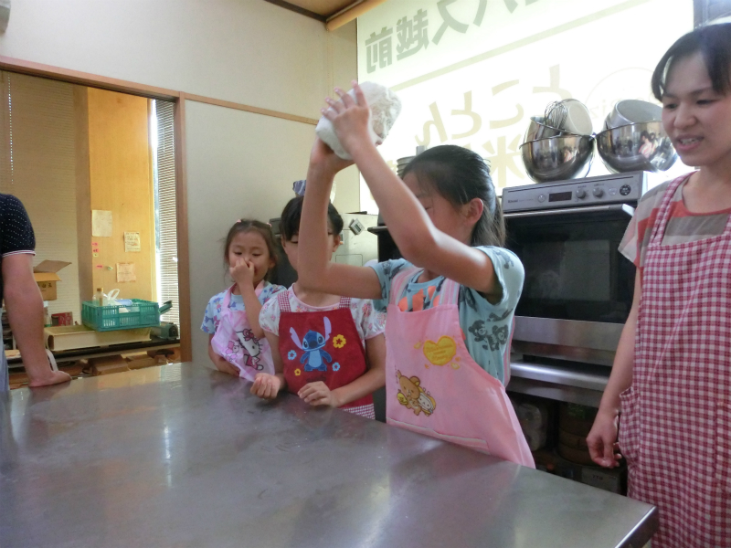 米粉ぱん、こねこね中!!!_e0061225_1445040.jpg
