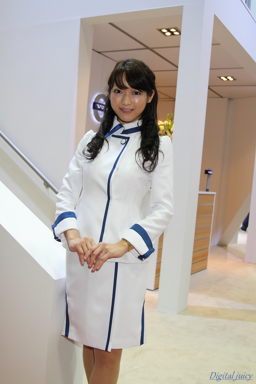 八木岡弓美子 さん（ボルボ・トラック ブース）_c0216181_2250450.jpg