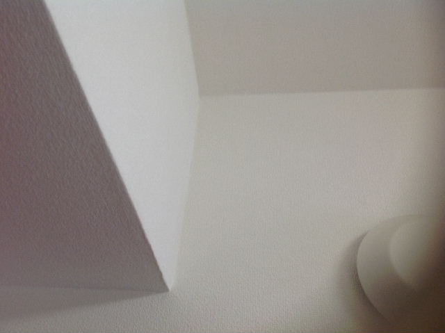 クロス施工・・・黄ばみの本当の原因_f0031037_2118481.jpg