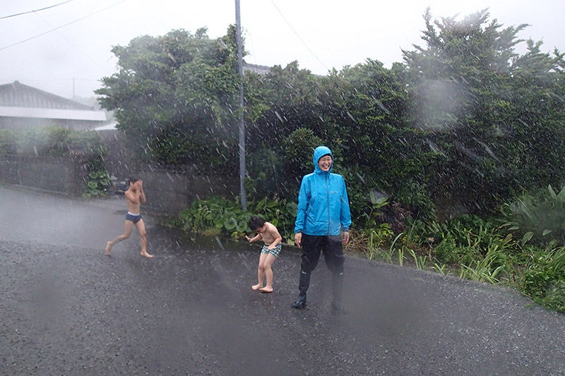 凄まじい豪雨の中、、、写真展！_b0186442_23444519.jpg