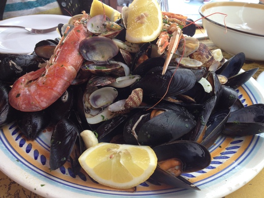 23/06/2014 何時も混んでいるトラットリア_a0136671_2336585.jpg