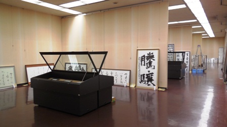 作業日誌(第45回日展福岡展陳列作業)_c0251346_14114041.jpg