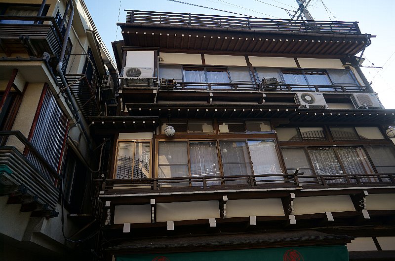 渋温泉 もやいの宿 いかり屋旅館 レトロな建物を訪ねて