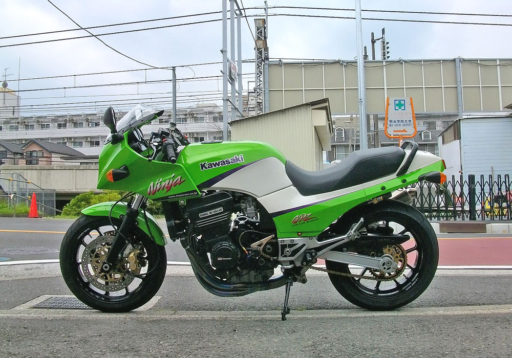 H内サン号 GPZ900Rニンジャが山帰りにライホー♪_f0174721_17184487.jpg