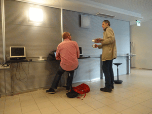 b0046050_23574443.gif