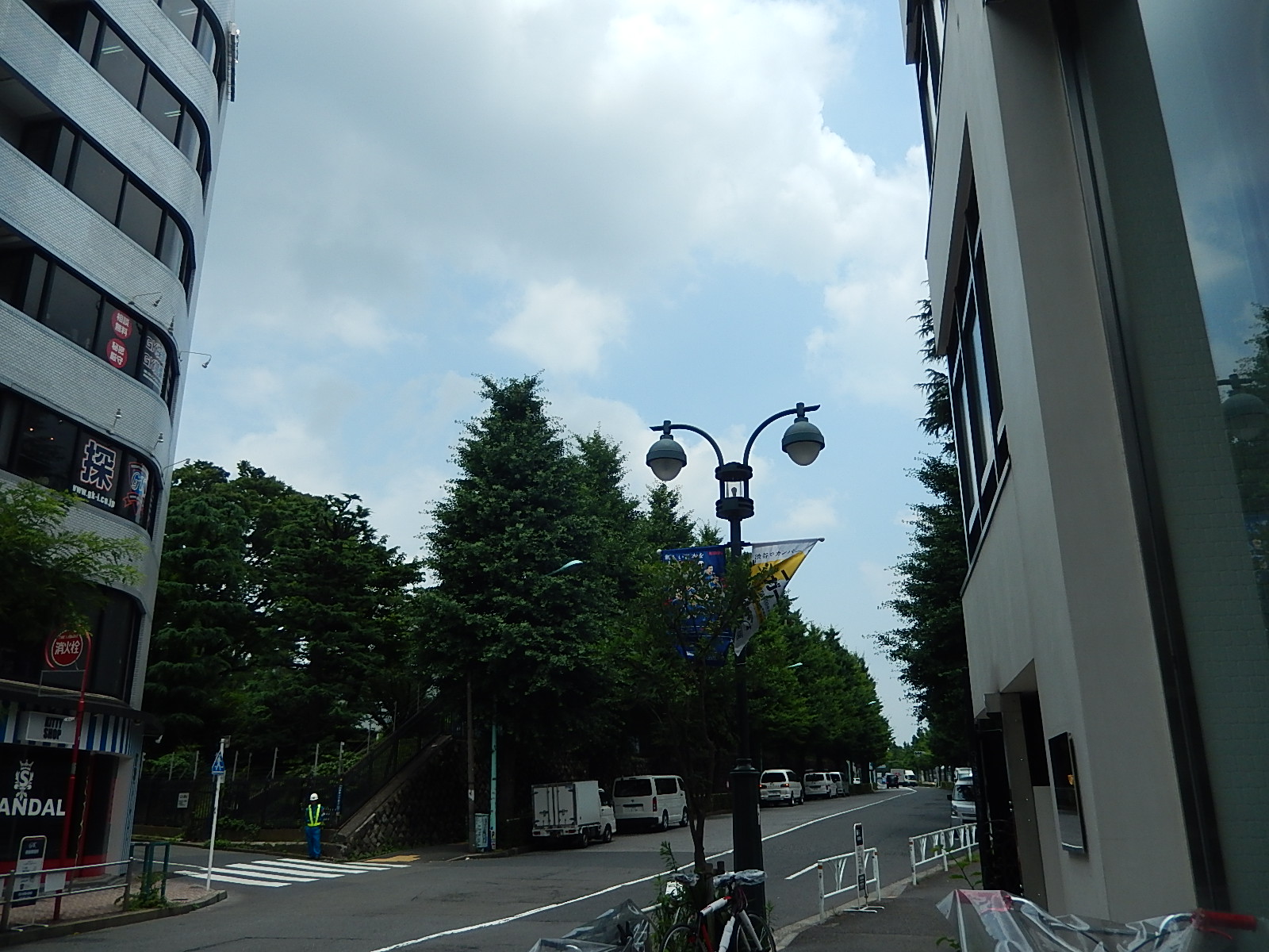 6月25日　渋谷　原宿　の自転車屋　FLAME bike前です_e0188759_1646486.jpg