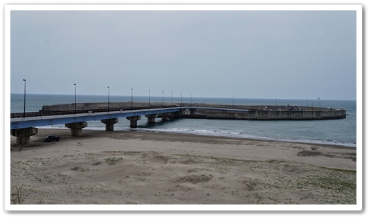 2014年5月日本海東北クルマ旅3日目_道の駅岩城の朝とババヘラアイス_b0033186_1717641.jpg