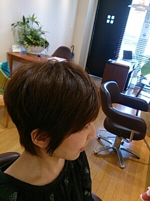 桜坂　ヘアーデザイン〈エフ〉_a0216805_935214.jpg