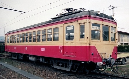 福島交通飯坂線 モハ1210・1211_e0030537_23112942.jpg