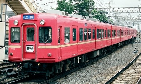 赤い京成電車_e0030537_23481493.jpg