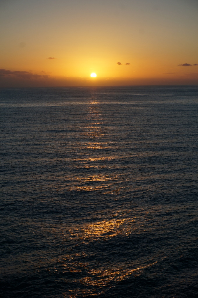 リスボンの夜明け、そして日没。_c0180686_02010279.jpg