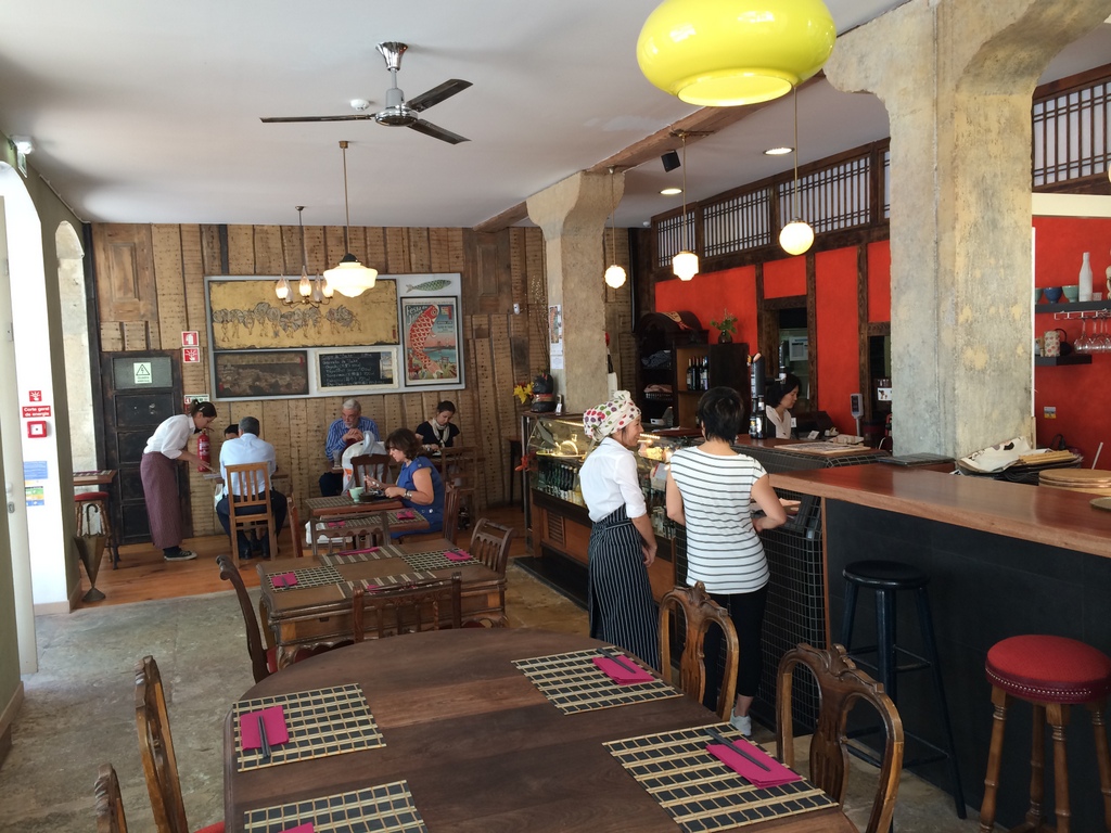 Tasca KOME リスボンの和食店。_c0180686_17492835.jpg
