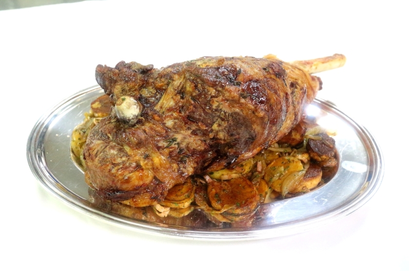 Le gigot d\'agneau rôti 賄でジゴ・ダニョー_f0303590_20501976.jpg