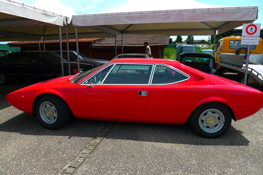 Swiss の2台の308gt4_a0129711_11305055.jpg