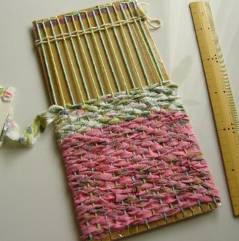 裂き織りポットマットの作り方 ダンボール織り アトリエひなぎく 手織り日記