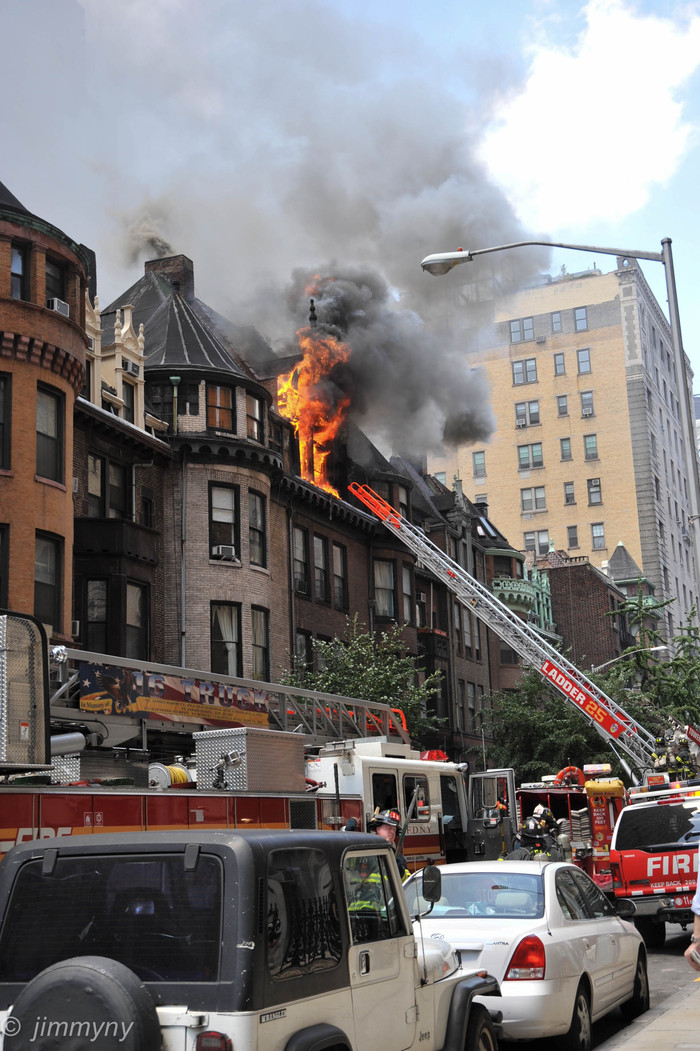 Fire @ Upper West in NYC_d0283492_222455100.jpg