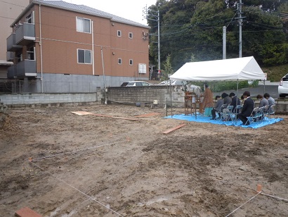 南区で地鎮祭&上棟!_c0079640_16243749.jpg