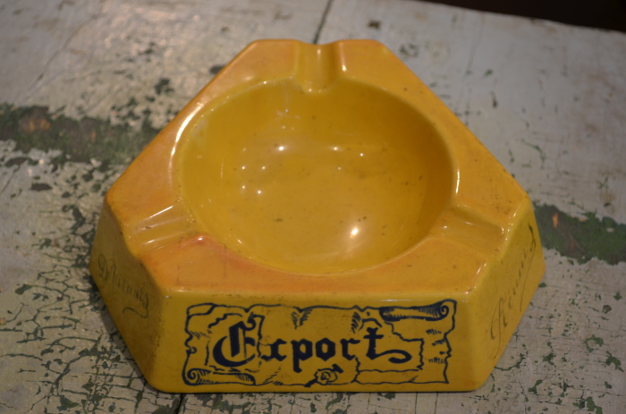  OLD ASHTRAY !!!_a0314472_20451427.jpg