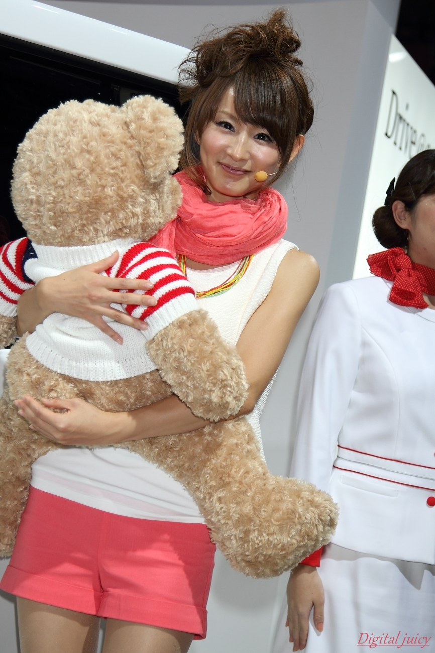 花清まゆこ 