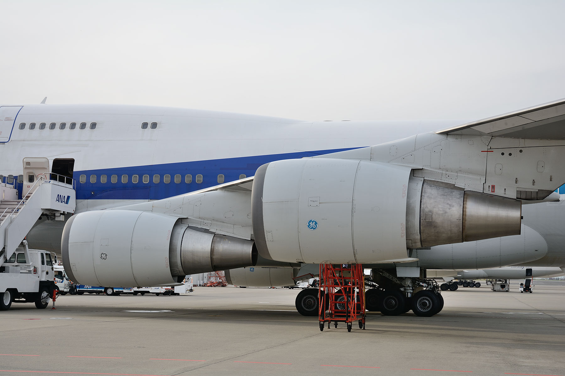 BOEING 747-400D / JA8961　-ANAジャンボラストフライト：04-_d0226909_13292370.jpg