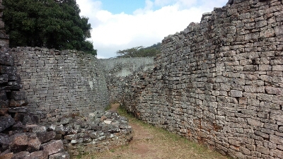 グレートジンバブエ遺跡へ 作家 水野麻里のデイリーブログ