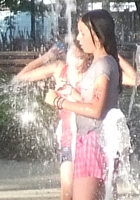 夏のNYにオススメのバッテリー・パークの噴水広場_b0007805_2122372.jpg