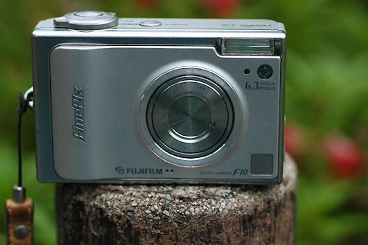 玄人専科】名機対決 Finepix F10 vs XQ1 : 【匠のデジタル工房 玄人専科】名機対決 Finepix F10 vs XQ1 : 【匠のデジタル工房