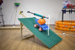 〈アーティスト・ラボ「つくられる」の実験〉作家紹介②_c0222139_1659207.jpg