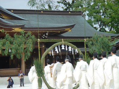 寒川神社 水無月大祓並茅の輪神事 14 6 30齋行 寒川町観光協会ブログ 旧