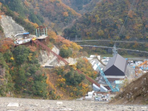 「徳山ダムの今」-(2)_f0197754_0585069.jpg