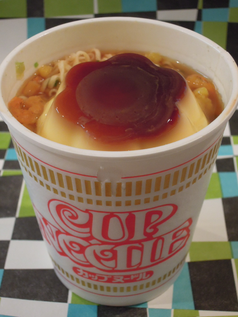 台湾で流行っている カップラーメンにプリン をやってみた アイチーの 中華悠游記