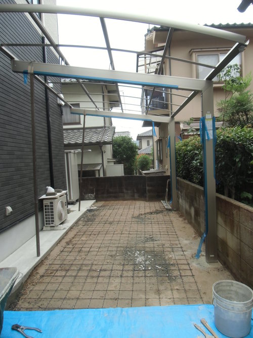 S様邸(安佐南区高取北)カーポート・土間打ち工事_d0125228_8581032.jpg