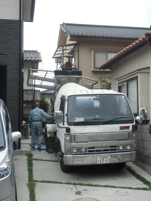 S様邸(安佐南区高取北)カーポート・土間打ち工事_d0125228_8582689.jpg