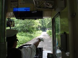 バスの中でのおもてなし_a0096989_2233266.jpg