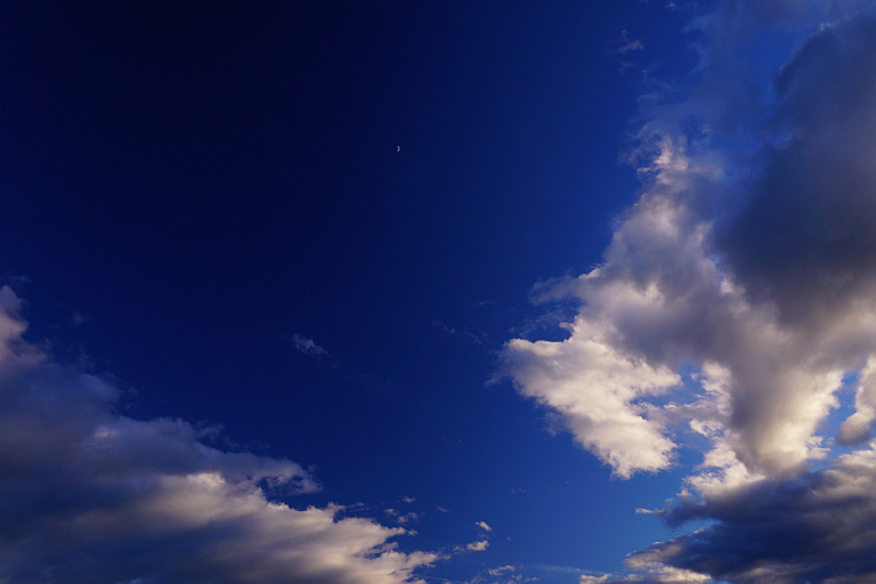 雨上がりの賑やか空_f0189086_22133753.jpg