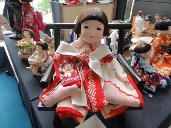 山崎明咲さんの市松人形-