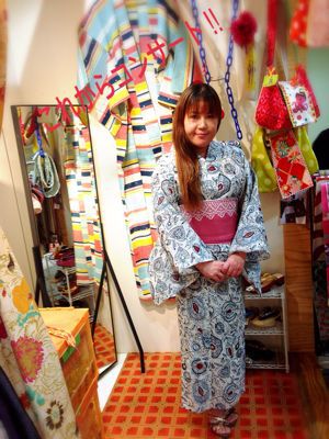 ラフォーレ原宿一階にいます!_b0113990_950126.jpg