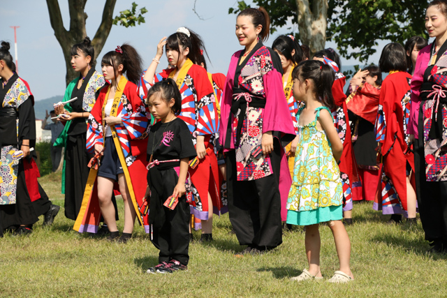 『浅舞公園あやめ祭り』でYosakoi_c0182210_00230818.jpg