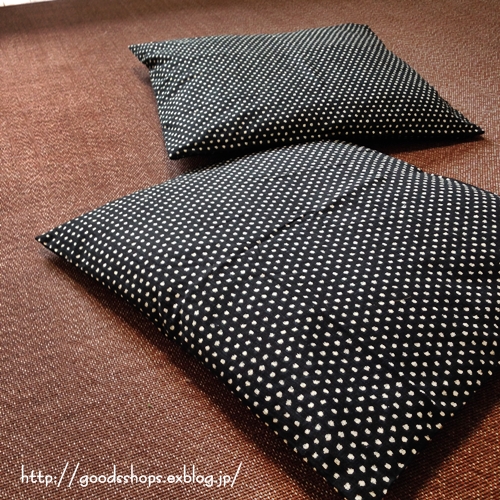 ニトリの座布団 100yen Zakka ニトリの座布団 100yen Zakka