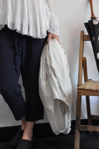 素材の良さ を 夏で楽しむ … \"BASIS BROEK\"_b0110582_20103432.jpg