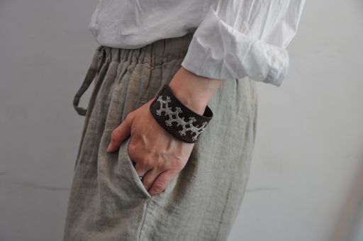 素材の良さ を 夏で楽しむ … \"BASIS BROEK\"_b0110582_203524.jpg