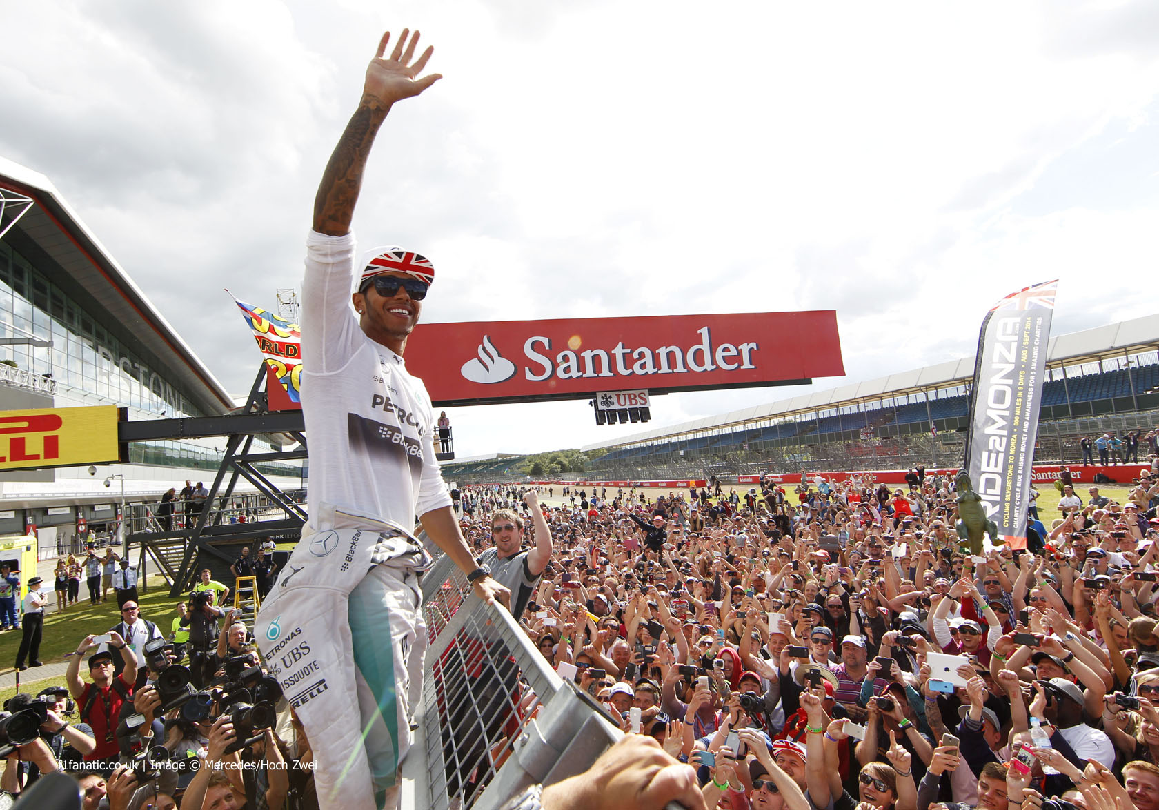 2014F1イギリスGP ルイス・ハミルトン本国でスペインGP以来の今季5勝目獲得!_b0022690_0105728.jpg