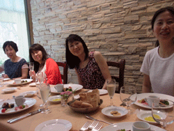 e0010353_0473951.gif