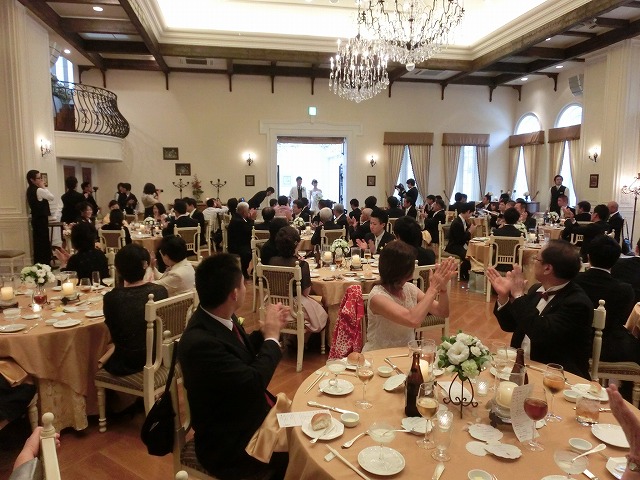 バージンロードを歩く姪と住職に感激!_f0141310_7263514.jpg